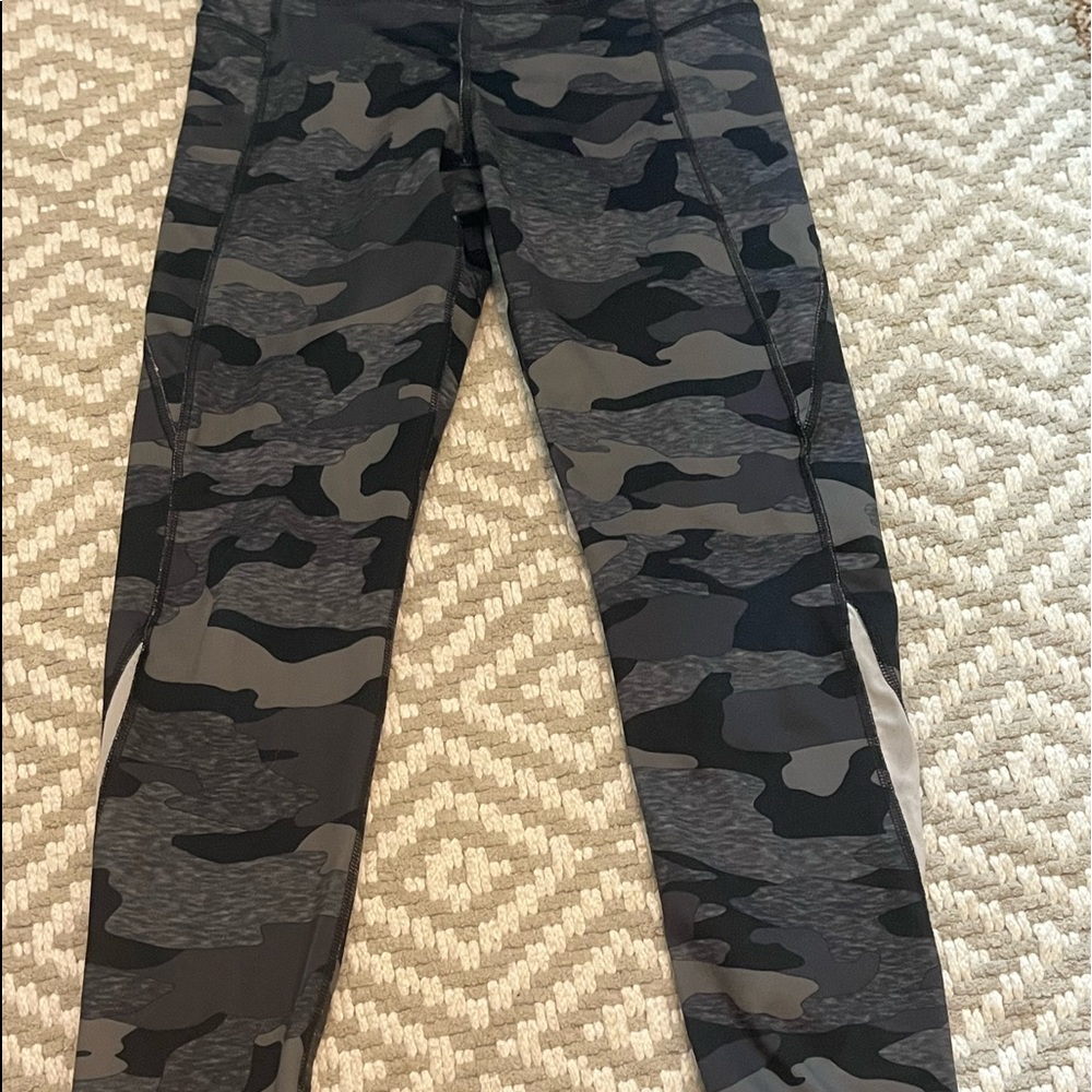 Old Navy girls large (10/12) leggings with pink mesh inserts in legs